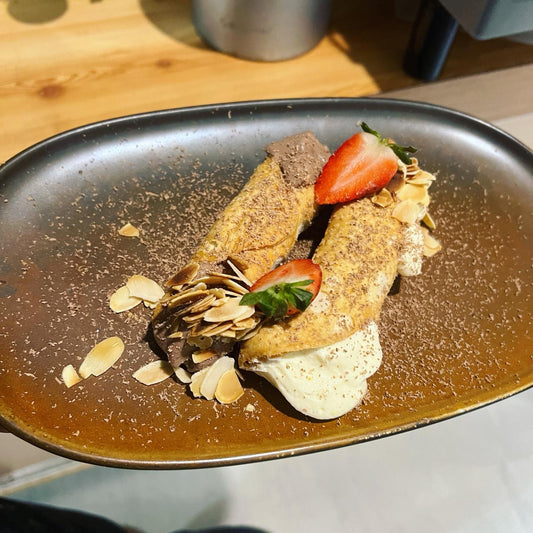 Cannoli $12